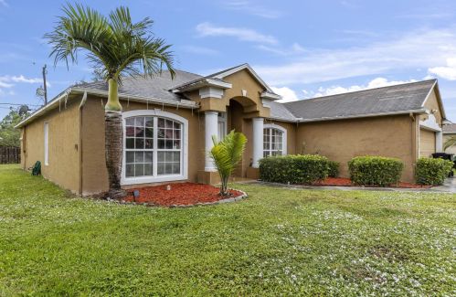 4218 Utterback St, Fort Pierce, FL 34953-6854