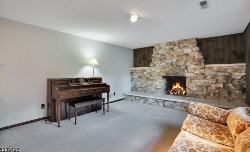 6 Dl Rd, Greystone Park NJ  07950-3303 exterior