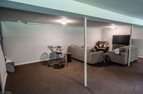 14 Jackie Dr, Hackettstown NJ  07840-5628 exterior