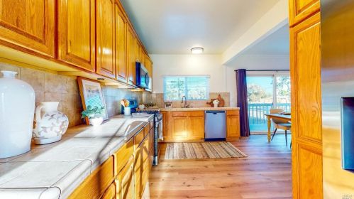 785 Scenic Ave, Santa Rosa CA  95407-8337 exterior