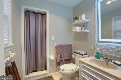 479 Woodcrest Dr, Navy Sup Dpt PA  17050-6854 exterior