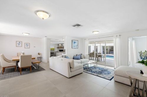 740 Orchid Dr, Naples FL  34102-5015 exterior