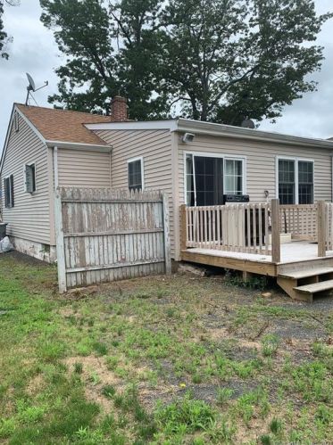 185 Whiting St, Plainville, CT 06062-2847