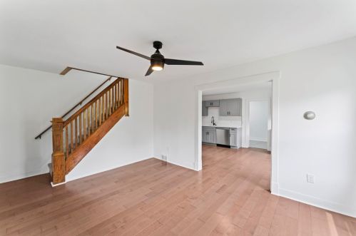 2555 Ivyglen St, Pittsburgh, PA 15227-1721
