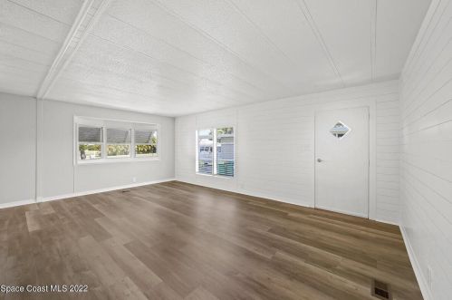 738 Lark Dr, Sebastian FL  32976-7224 exterior