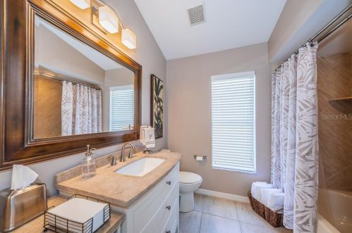 4811 Cross Pointe Dr, Oldsmar FL 34677-5202 exterior