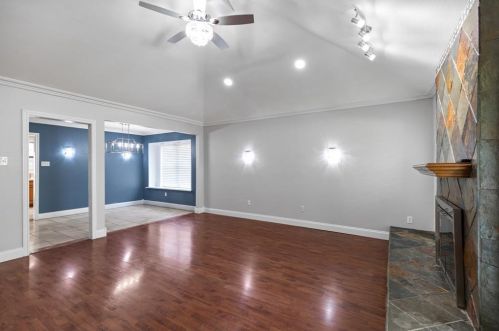 3235 Northview, Carrollton TX  75007-3022 exterior