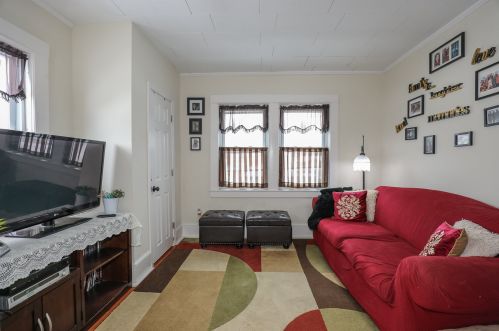 15 Fairview Ave, Nashua NH 03060-4105 exterior