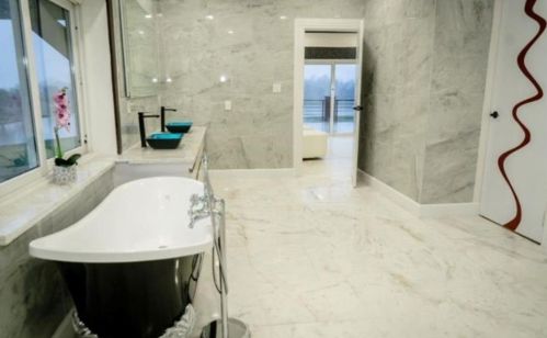 703 Leaning Oak Trl, Richmond TX  77406-4653 exterior