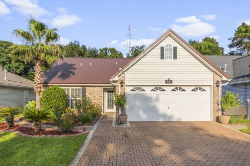 945 Claeven Cir, Fort Walton Beach, FL 32547-4267