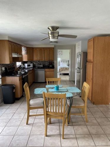 36 Hope Ln, South Kingstown, RI 02882-4916