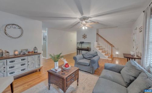 22 Landing Ct, Bybee, VA 22963-3350
