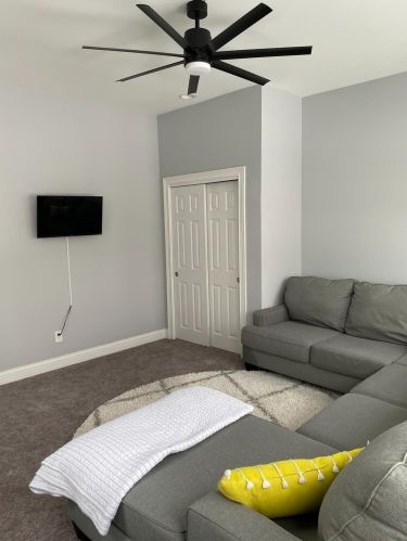 1309 Chase Ave, Cincinnati OH  45223-1827 exterior