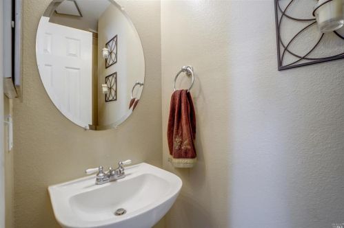 2421 Waltzer Rd, Santa Rosa CA  95403-1868 exterior