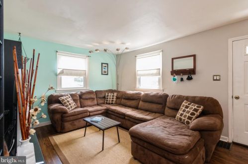 154 Union Ave, Gloucester, NJ 08031-1618