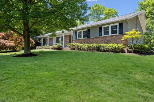 544 Park St, Montclair, NJ 07043-2010