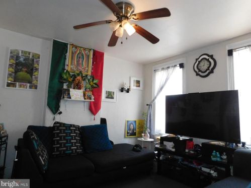 1024 3rd St, Wilmington, DE 19805-3661