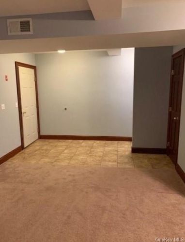 22 Hudson Cir, Marlborough NY  12542-6187 exterior