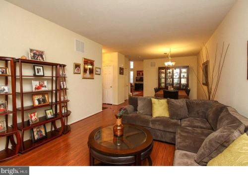 171 Pennsbury Ln, West Deptford, NJ 08096-5149