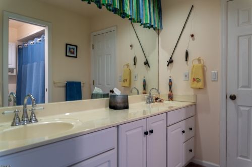 284 Wooley Rd, West Milford Lakes NJ  07480-1006 exterior