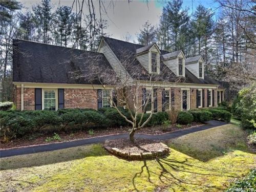 130 Woodhaven Dr, Hendersonville, NC 28739-9344
