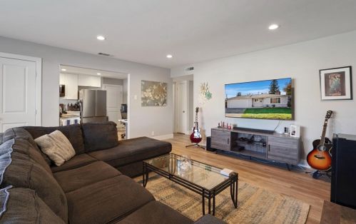 10364 Newton Way, Rancho Cordova CA  95670-2052 exterior