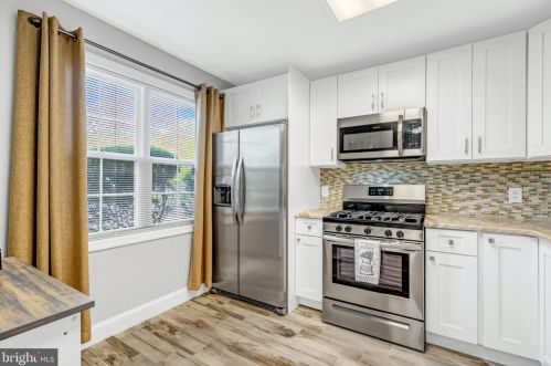 36 Quail Run, Berkeley Township NJ  08721-1300 exterior