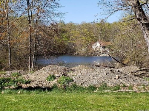 1426 Route 9w, Highland Falls NY  10928-4503 exterior