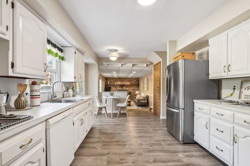 10 Lamarr Ave, Huntington Station NY 11747-1243 exterior