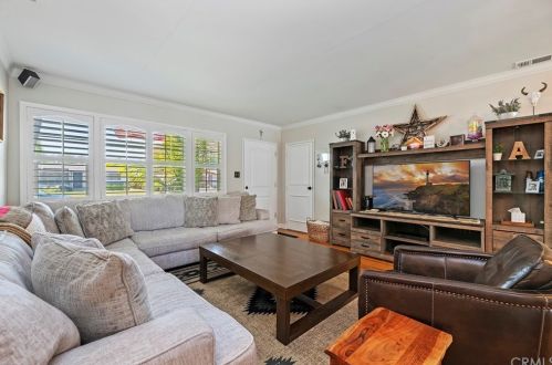 4875 Sunnyside Dr, Riverside CA  92506-2379 exterior