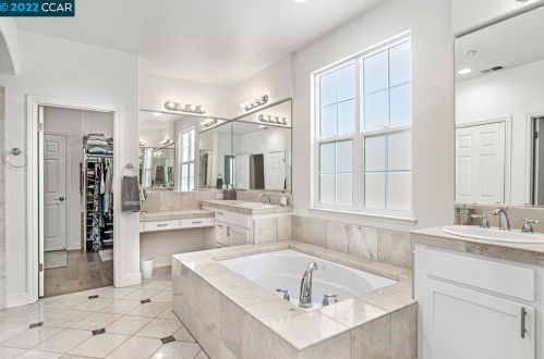 5648 Dresslar Cir, Livermore CA  94550-7194 exterior