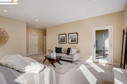 7164 Buckingham Blvd, Berkeley CA  94705-1715 exterior