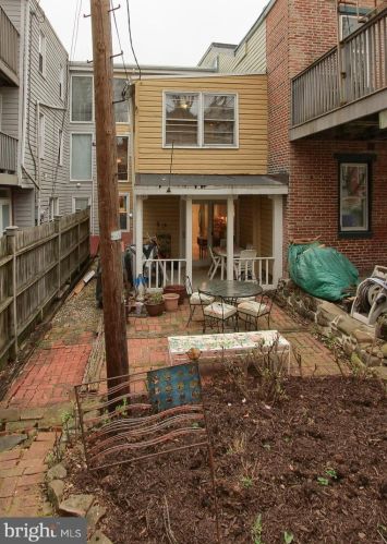 409 Boas St, Harrisburg PA 17103-1716 exterior