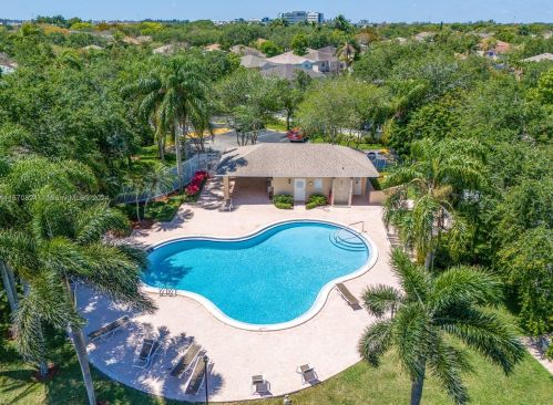 11728 12th St, Hollywood FL  33026-3841 exterior