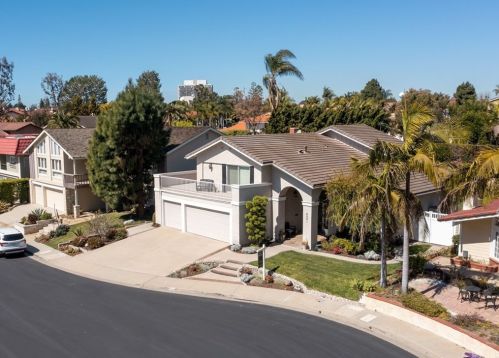6391 Rochelle Ln, Long Beach, CA 90815-4739