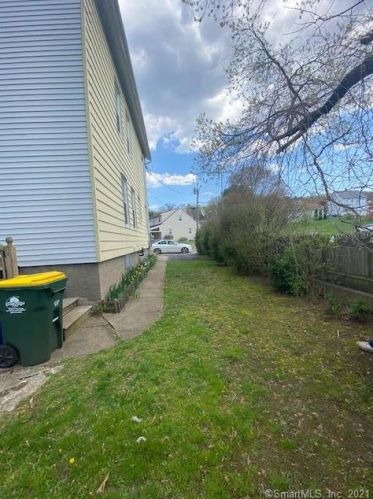 85 Root Ave, Ansonia CT  06401-2439 exterior