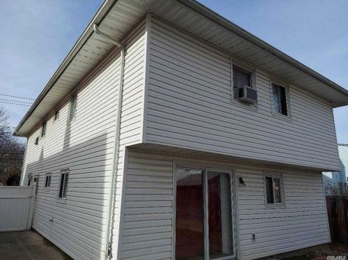 190 Holly Ave, Hempstead, NY 11550-5212