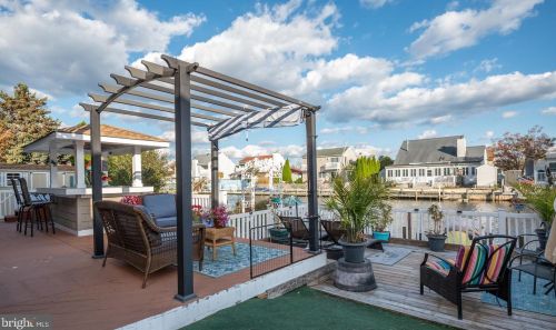 106 Moorage Ave, Berkeley Township NJ  08721-1879 exterior