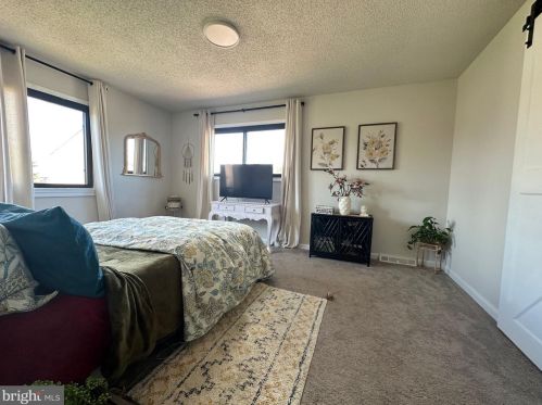 318 Bridge St, Collegeville PA  19426-3502 exterior