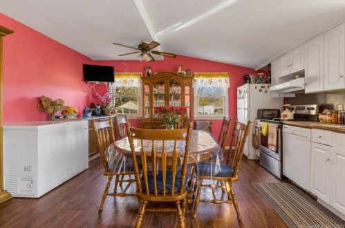 93 Old Hawleyville Rd, Bethel CT  06801-3040 exterior