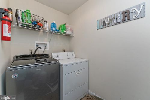185 Clover Ln, Perkiomenville PA  18074-9485 exterior
