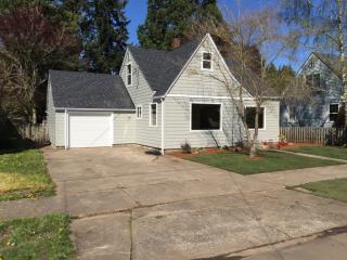 705 Oak St, Lebanon, OR 97355-4446