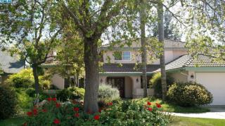 5731 Laura Ct, Visalia, CA 93277-8631