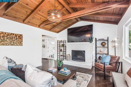 392 Moraga Way, Orinda CA  94563-3805 exterior