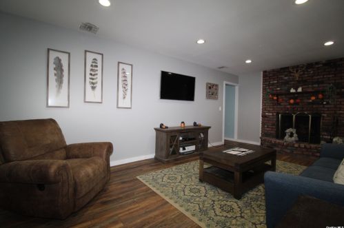 12 Hawthorne St, Mount Sinai NY  11766-2908 exterior