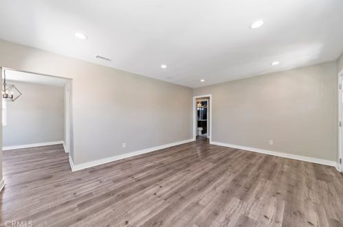 6156 Autry Ave, Lakewood, CA 90712-1338