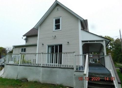 106 Lippitt Ave, Warwick, RI 02889-4710