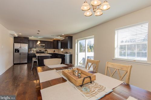 103 Dolington Rd, Yardley PA 19067-2621 exterior