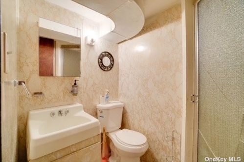 114-29 166th St, Jamaica, NY 11434-1214