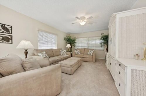 10128 42nd Dr, Boynton Beach, FL 33436-4219